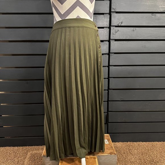 T TAHARI Pleated size Large Skirt - new with tags - Picture 5 of 9